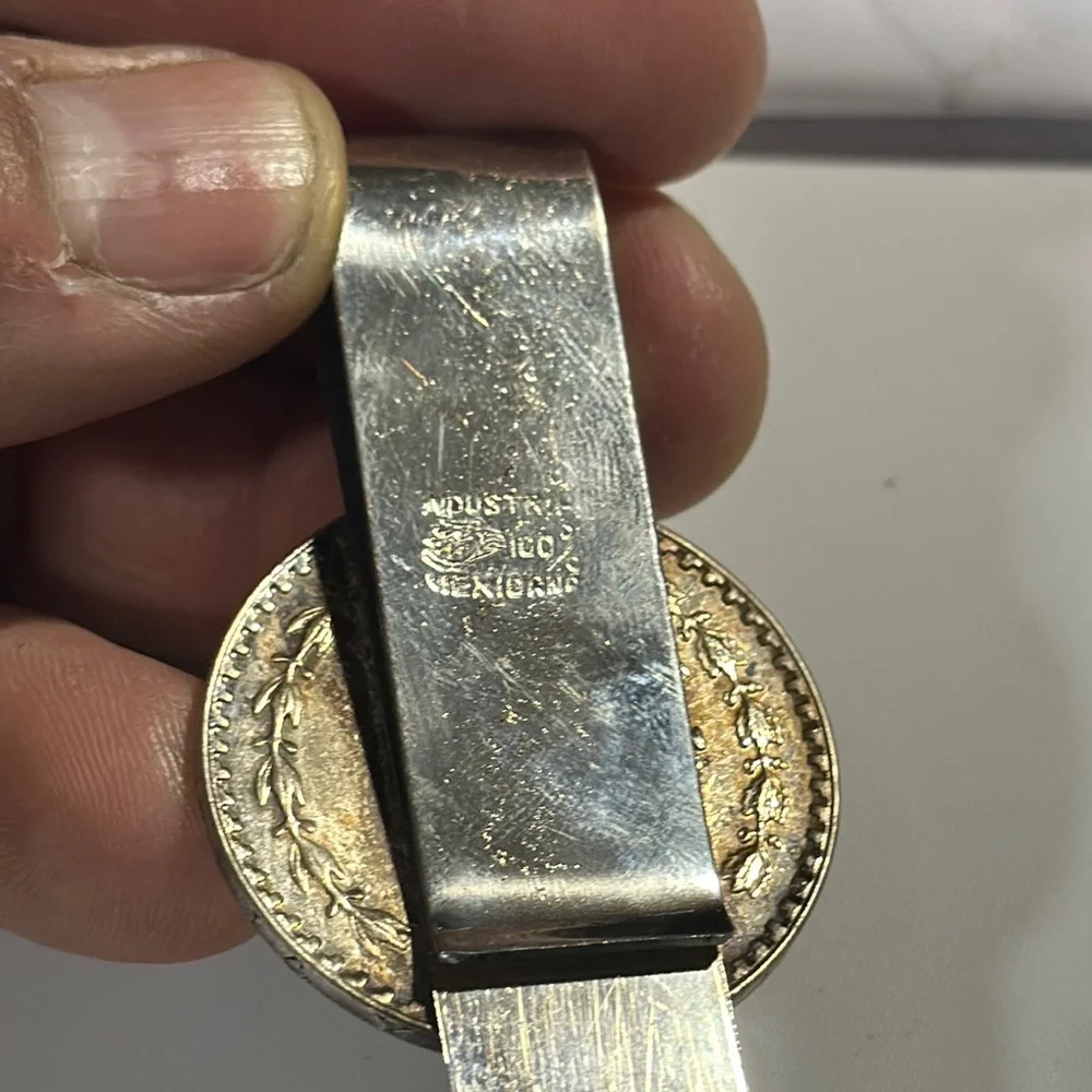 Vintage 1966 Mexican silver Coin Design Money Clip